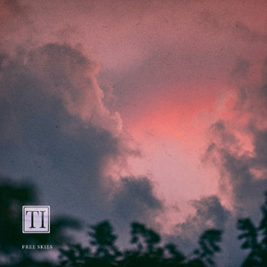 伊人久久久久久久久久
